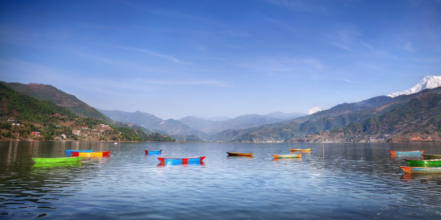 Il lago di Pokhara