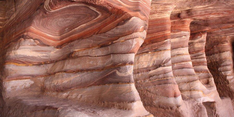 Le tipiche rocce variopinte del sito